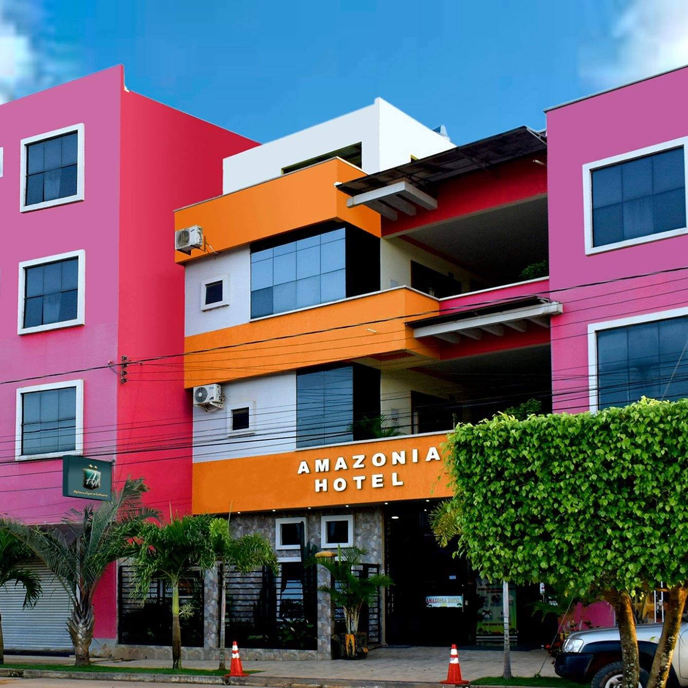 Fachada de Amazonia Hotel en Cobija