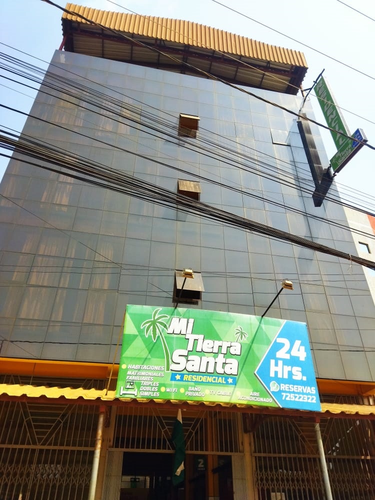 Letrero de la Residencial Mi Tierra Santa