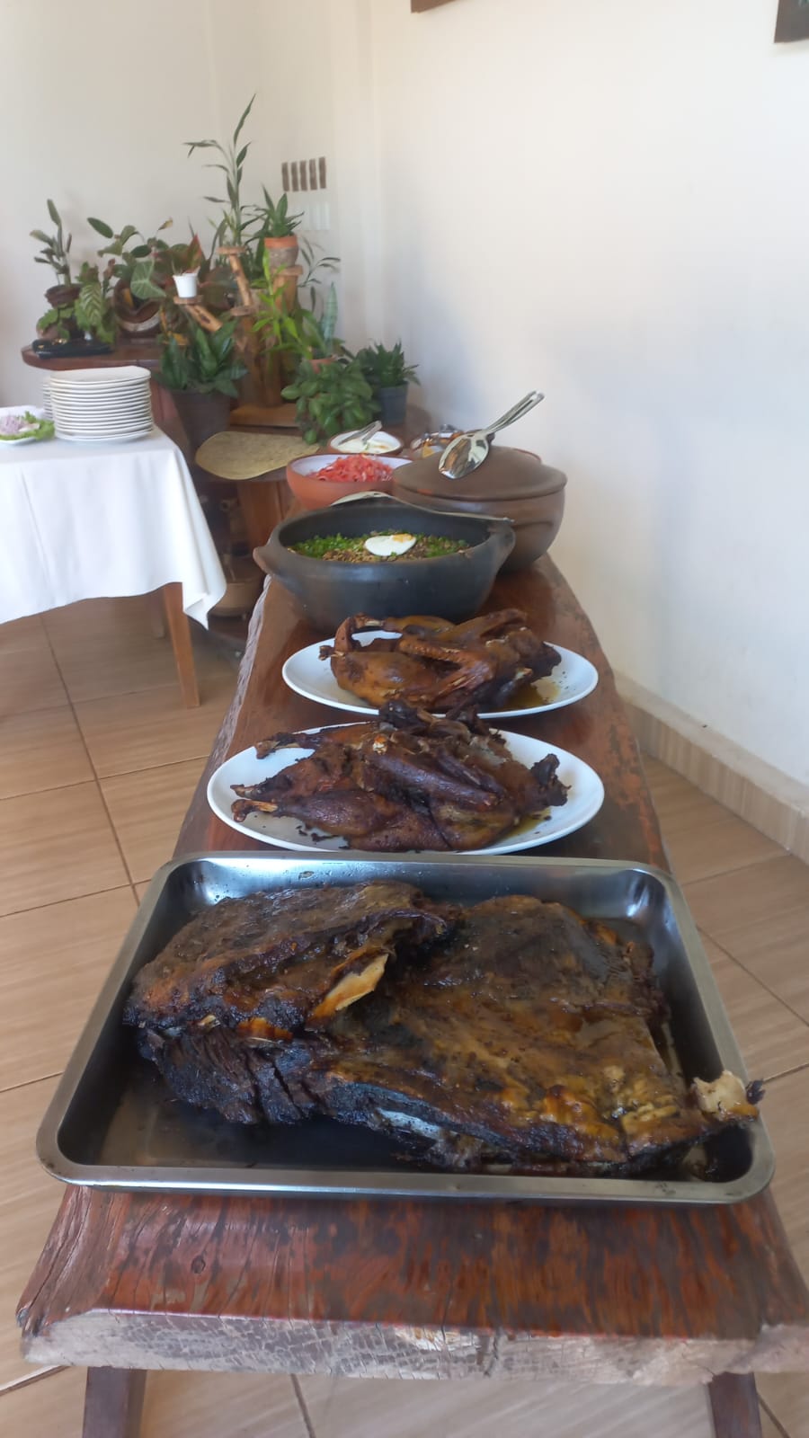 Carnes al horno servidas en el Restaurante Gran Paraná
