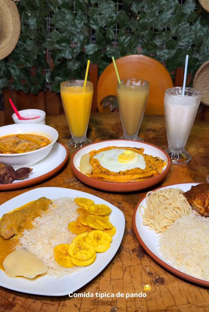 Platos criollos y refrescos servidos en El Payol
