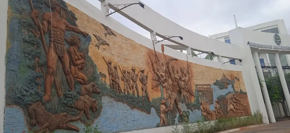 Mural de la Universidad Amazónica de Pando